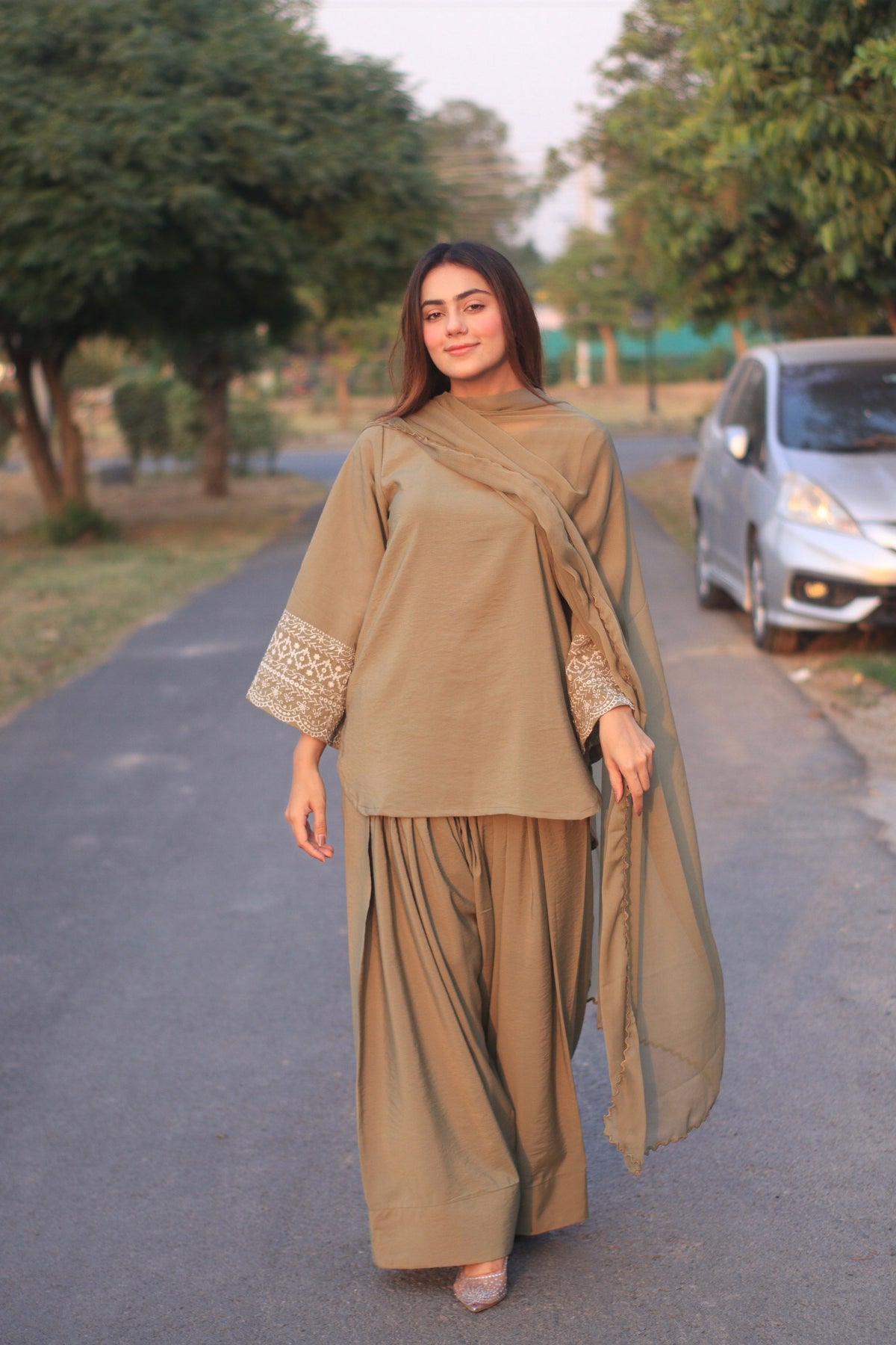 Pistachio embroidered